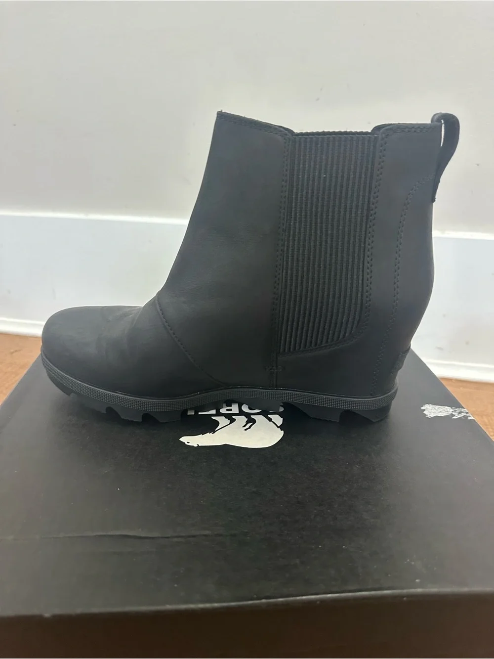 NEW Sorel Joan Rhapsody Chelsea Wedge Boot Leather Size 9